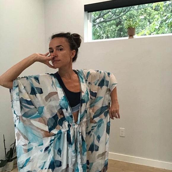 Cover up only: Cosita Linda Swimwear - Picture 3 of 7